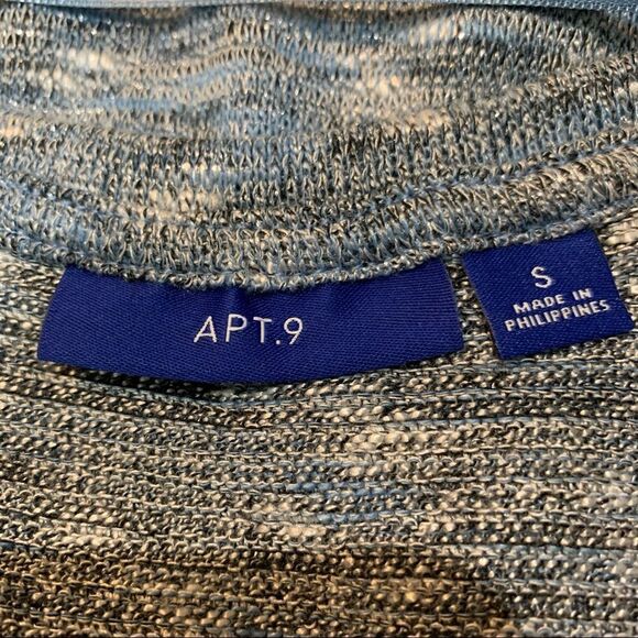 Apt 9 Blue & Gray W/ Silver Metallic Threads Long Sleeve light Weight V neck top - Picture 6 of 7